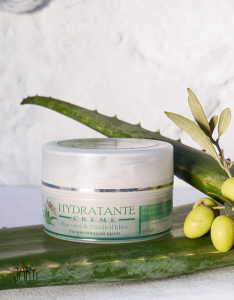 Routine de soins du visage 101 : Naturellement belle du matin au soir